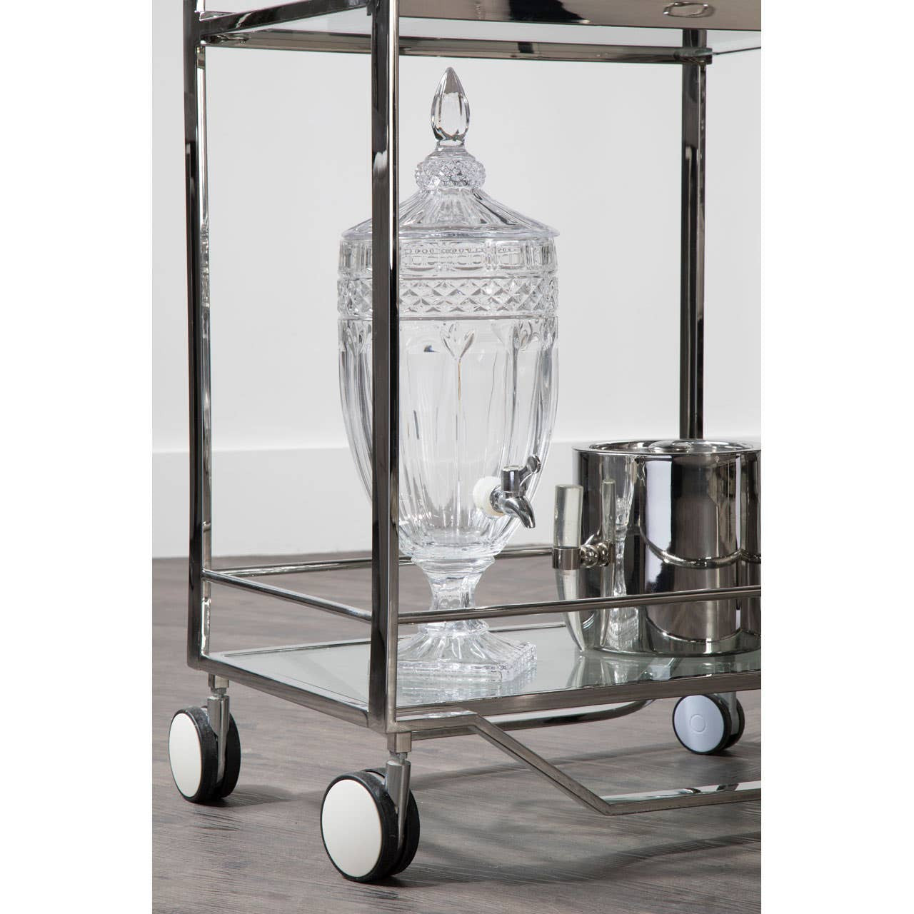 drinks trolly 