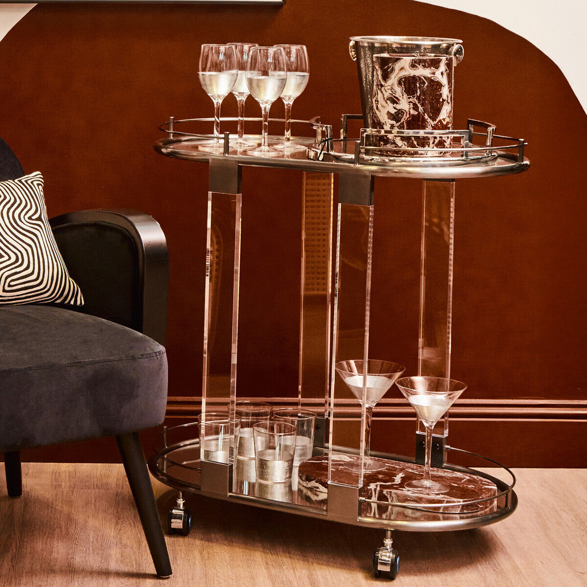 drinks trolly 